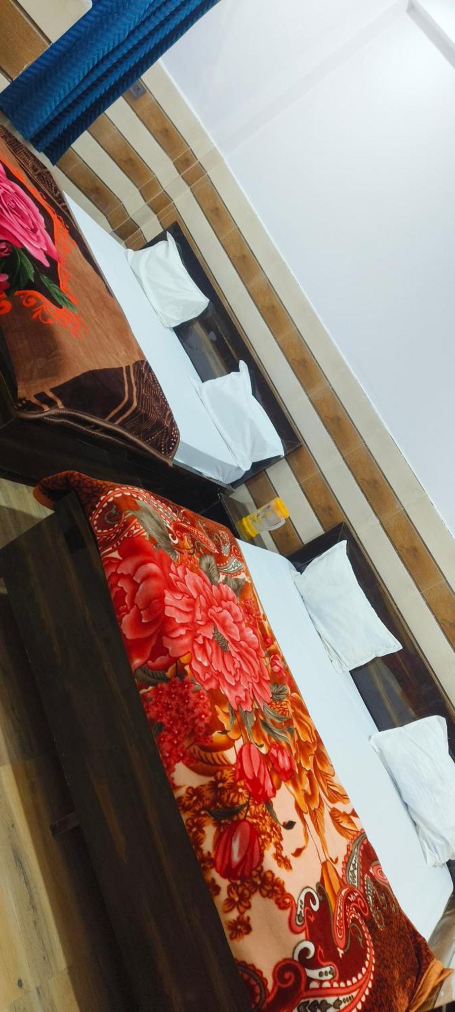 K.D.Dham Near Prem Mandir1 Otel Vrindāvan Dış mekan fotoğraf