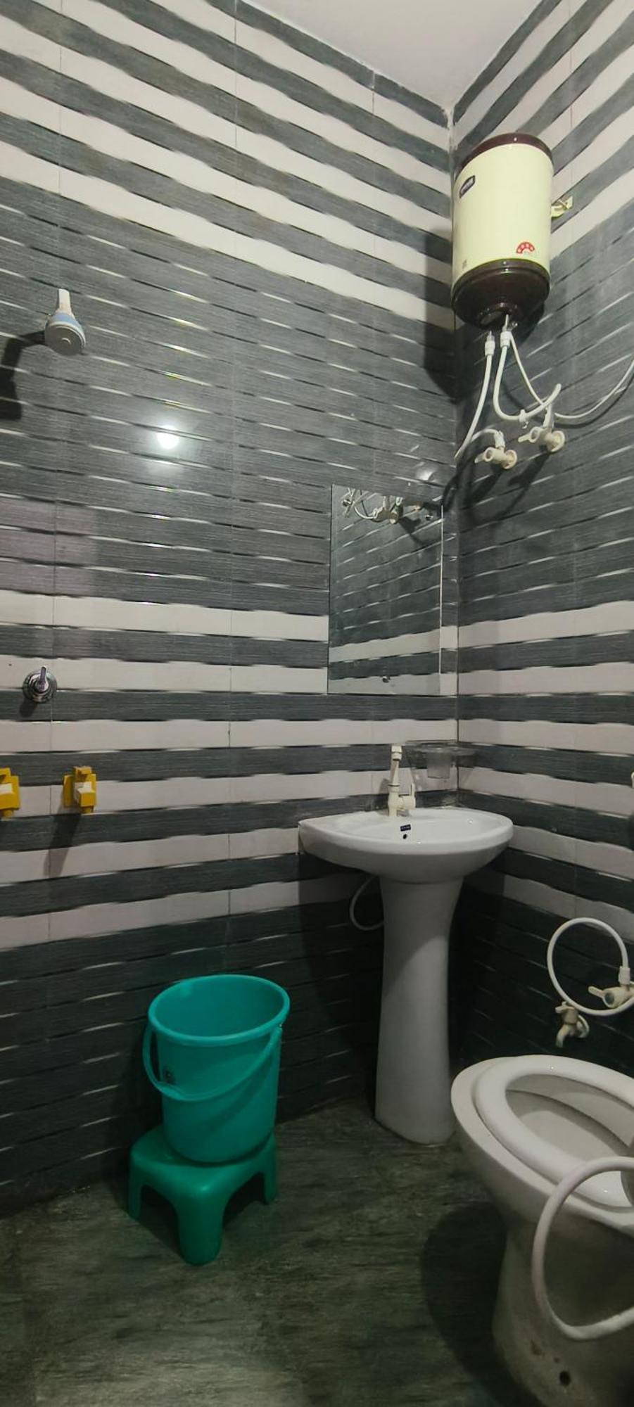 K.D.Dham Near Prem Mandir1 Otel Vrindāvan Dış mekan fotoğraf