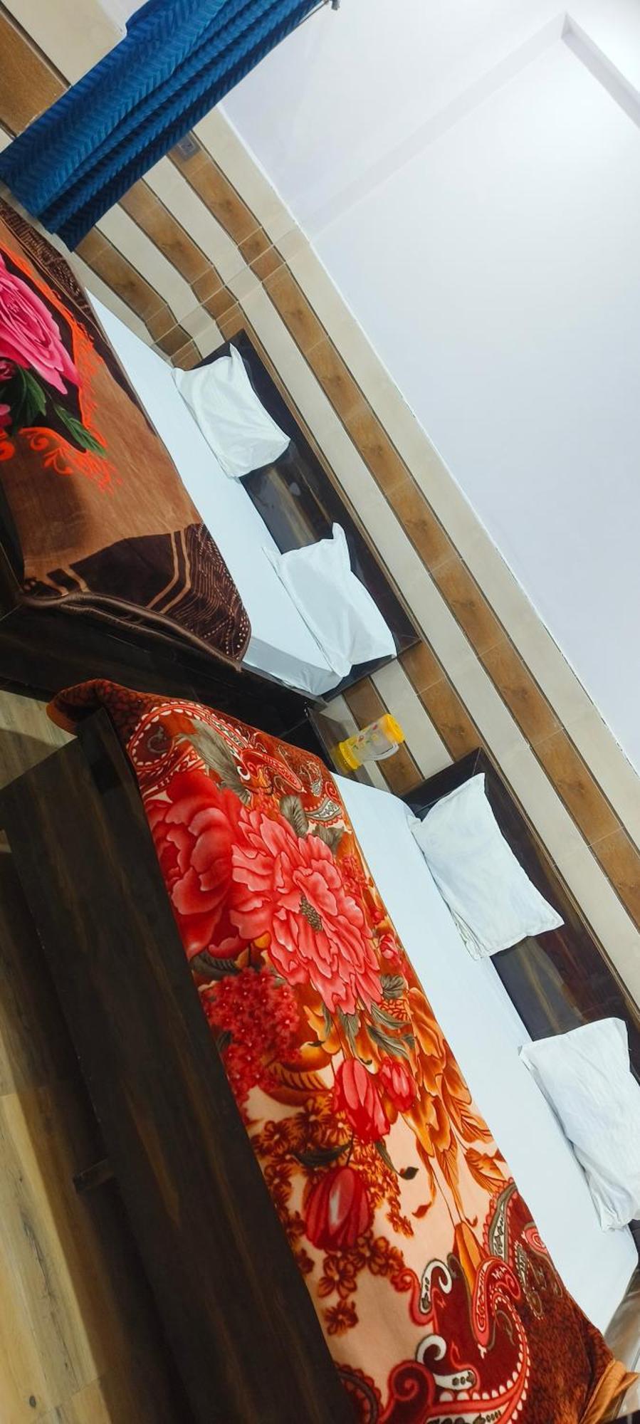 K.D.Dham Near Prem Mandir1 Otel Vrindāvan Dış mekan fotoğraf