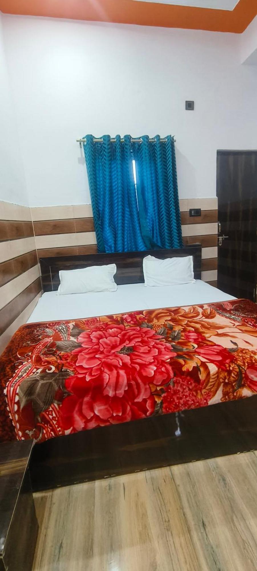 K.D.Dham Near Prem Mandir1 Otel Vrindāvan Dış mekan fotoğraf