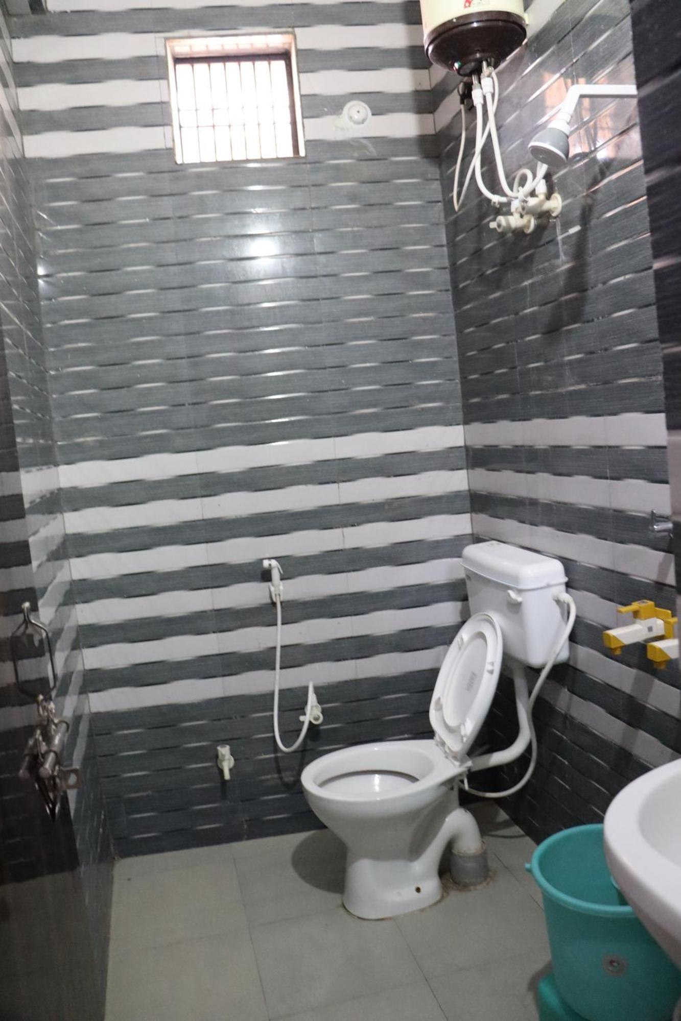 K.D.Dham Near Prem Mandir1 Otel Vrindāvan Dış mekan fotoğraf